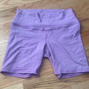 ALO Yoga Women's Lavender Bike Shorts
